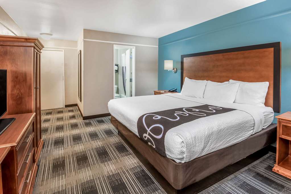 La Quinta Inn by Wyndham San Antonio Brooks City Base - photo 29