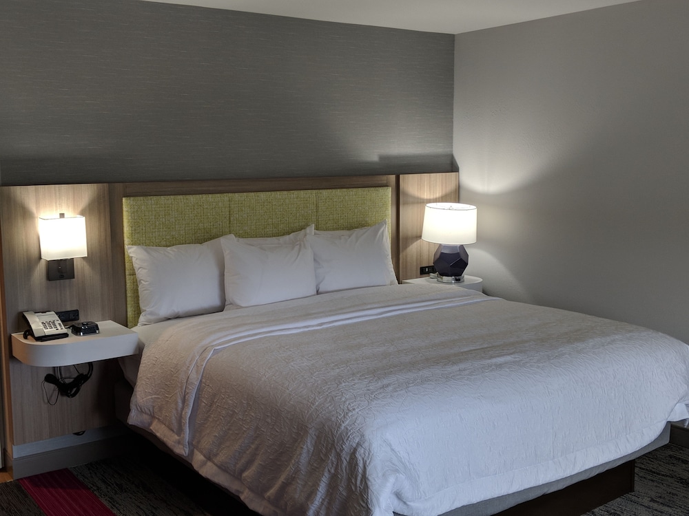 Hampton Inn & Suites Rocky Hill Hartford South - photo 12