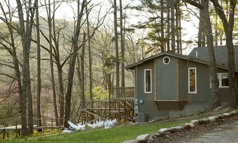 Lake Lucerne Resort & Ranch - photo 3