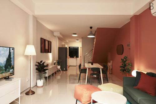 4 bedrooms Private & Cozy house @ Walking Street — 4-Star Luxury Hotel in Chiang Rai, Thailand