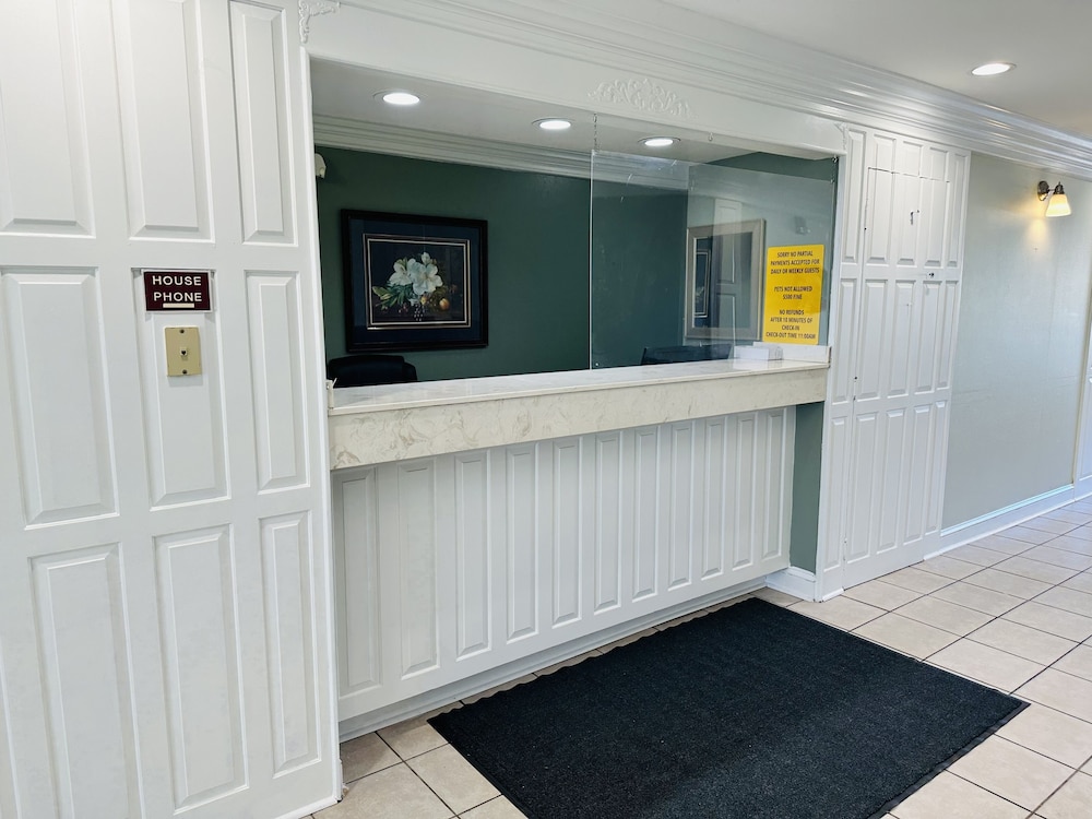 Astoria North Extended Stay - photo 2