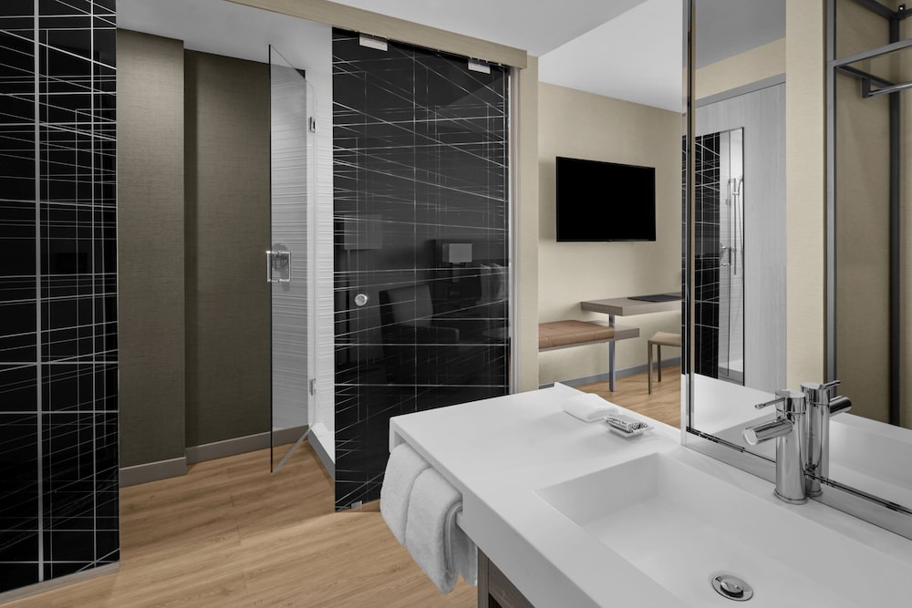 AC Hotel by Marriott Miami Dadeland - photo 20