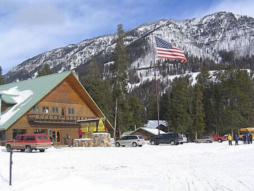 Pahaska Tepee Resort - photo 21