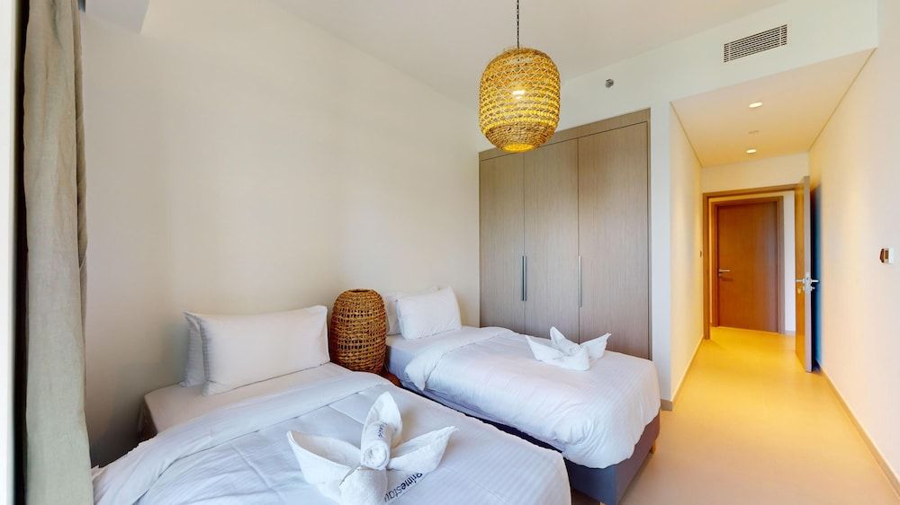Luxury 4BR with Hermes Touch & Burj Khalifa View — 4-Star Luxury Hotel in Dubai, United Arab Emirates