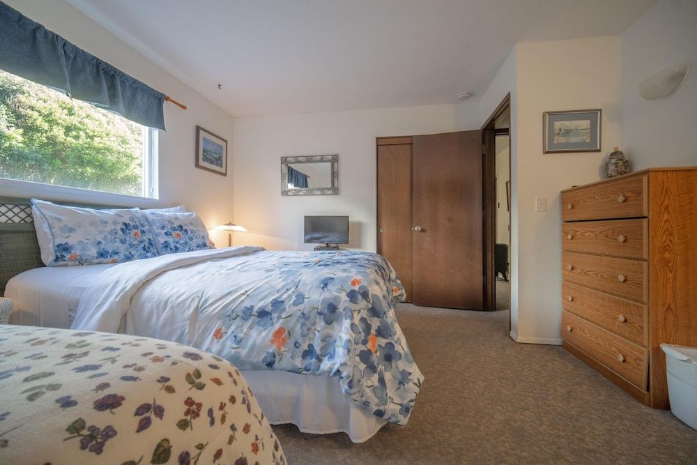 The Seaview - photo 15