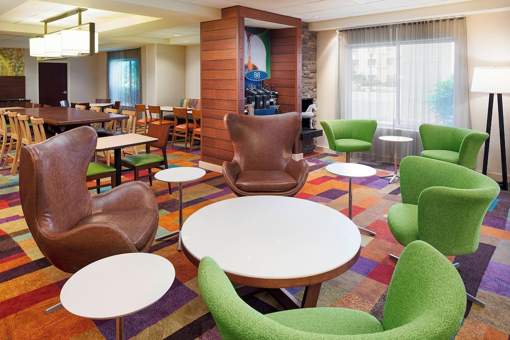 Fairfield Inn and Suites by Marriott Chicago Midway Airport - photo 2