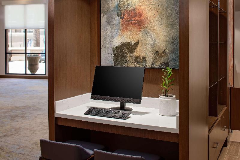 Hotel Zessa Orange County Airport a DoubleTree by Hilton - photo 145