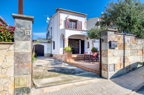 Ricabella in L'escala, Spain