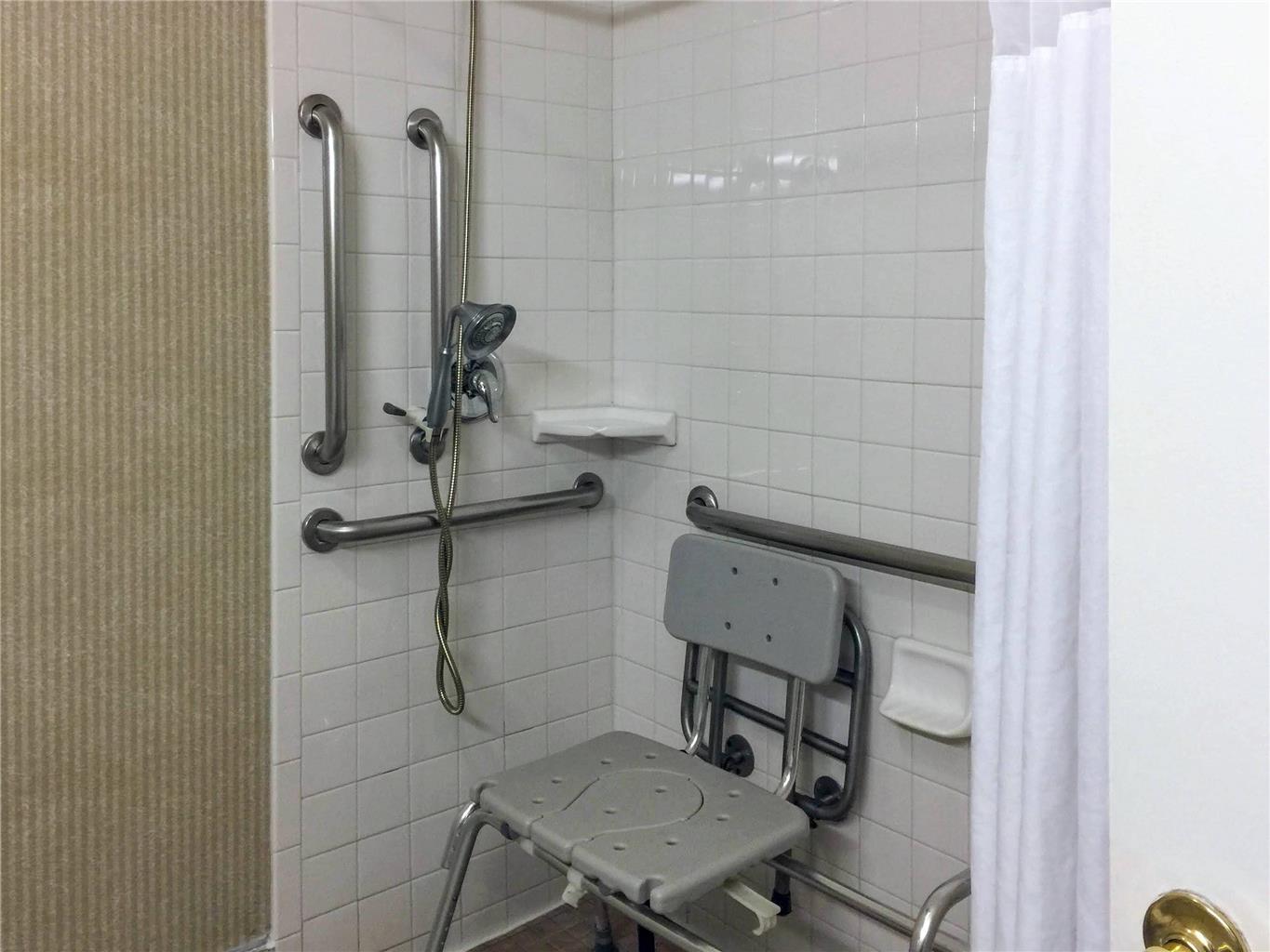 Quality Inn & Suites Oceanside near Camp Pendleton - photo 35
