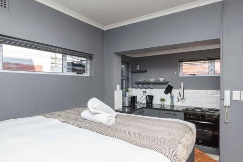 Simple Studio in Sea Point