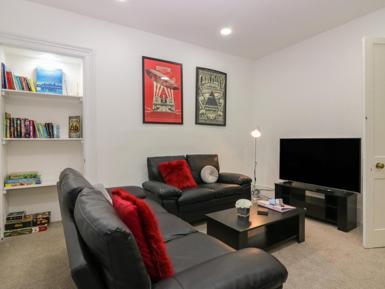 RockStar Cottage — 4-Star Luxury Hotel in Macduff, United Kingdom