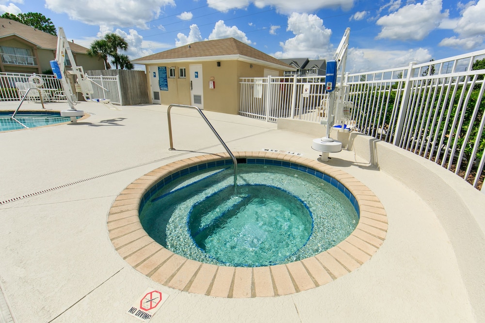 Holiday Inn Club Vacations Orlando Breeze Resort by IHG - photo 48