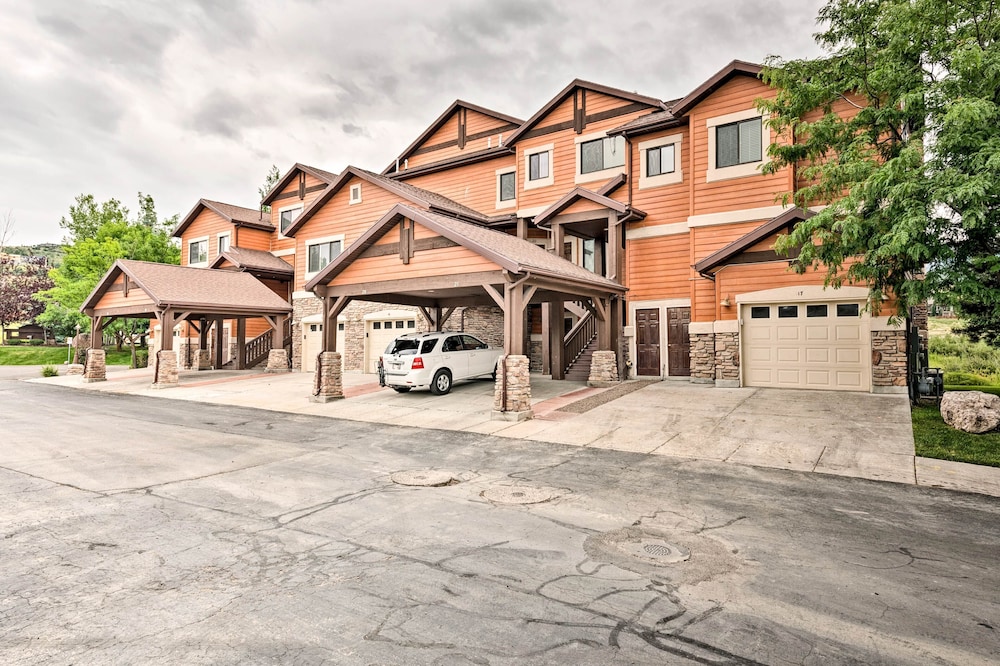 Renovated Condo 8 Miles to Snowbasin Ski Resort - photo 2