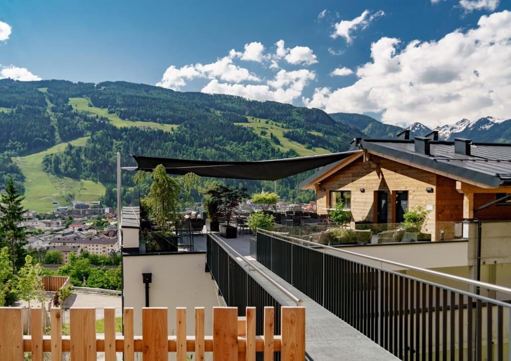 Ferienalm Panorama Apartments — 4-Star Luxury Hotel in Schladming, Austria
