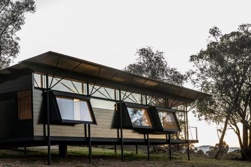 Strikes 3 - carbon neutral hotel in Unknown City