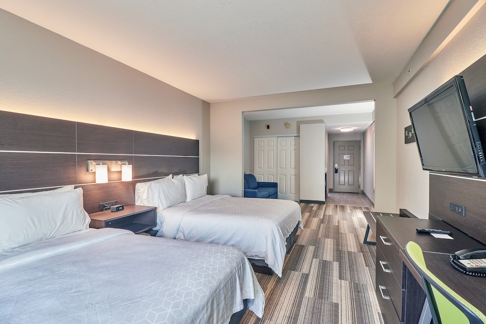 Holiday Inn Express Hotel & Suites Clearwater Us 19 N by IHG - photo 7