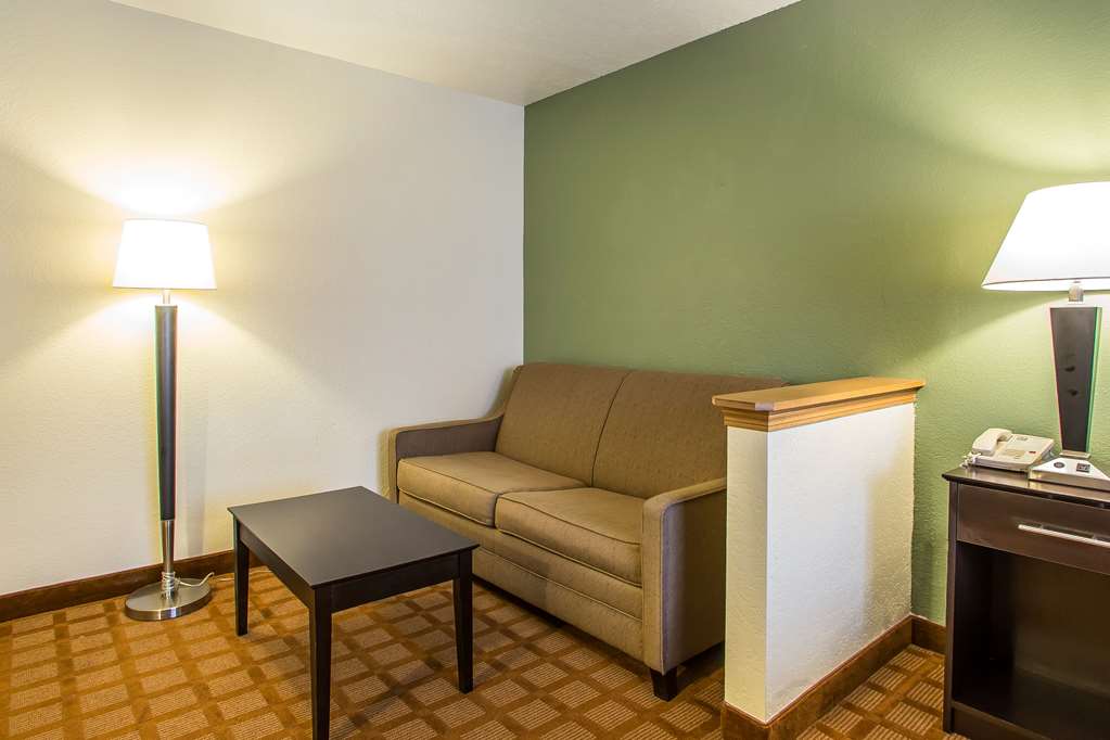Quality Inn & Suites Marinette - photo 32