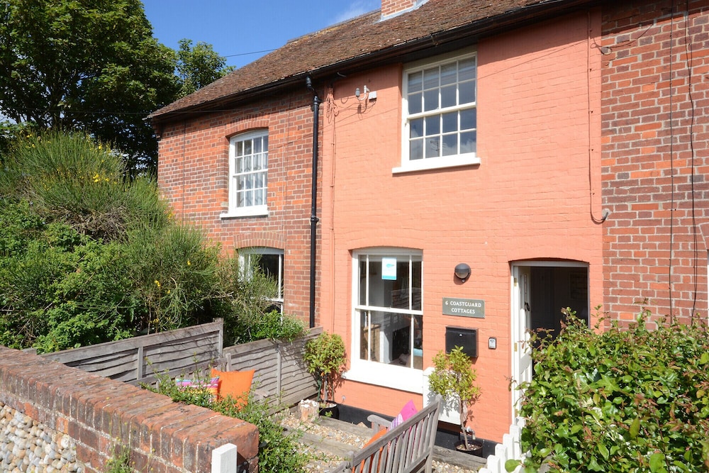 6 Coastguard Cottages Aldeburgh — 4-Star Luxury Hotel in Aldeburgh, United Kingdom
