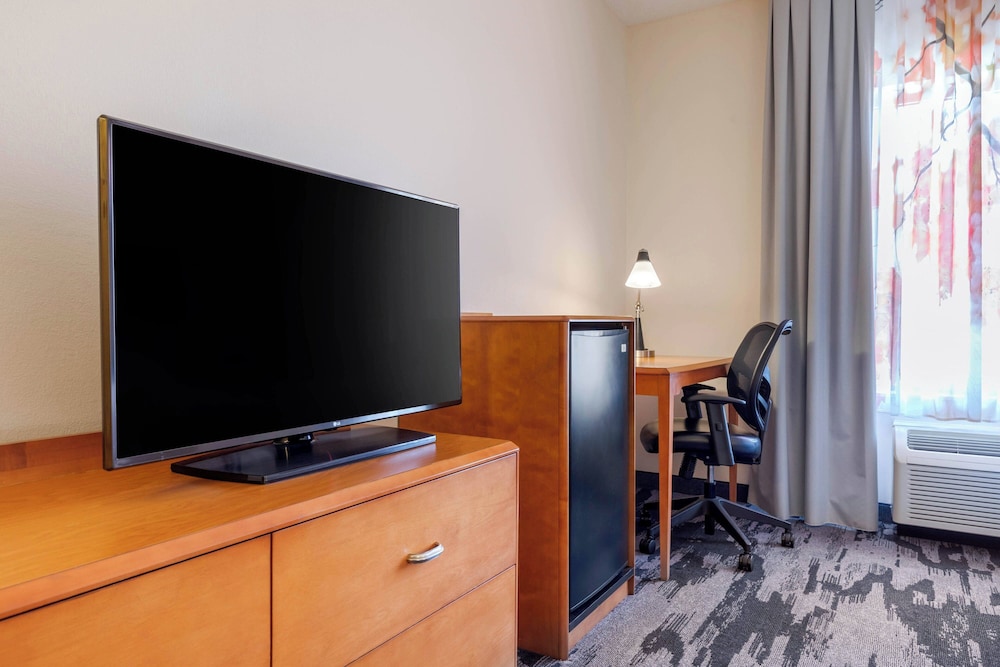 Fairfield Inn & Suites by Marriott Rockford - photo 11