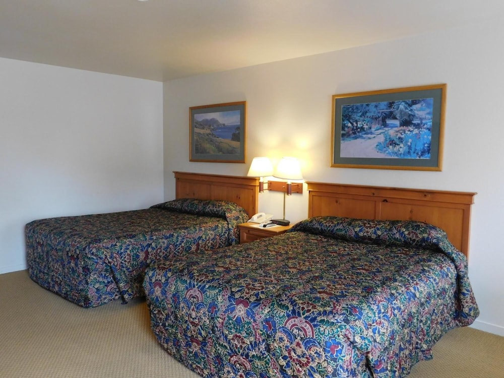Pacific Gardens Inn - photo 17