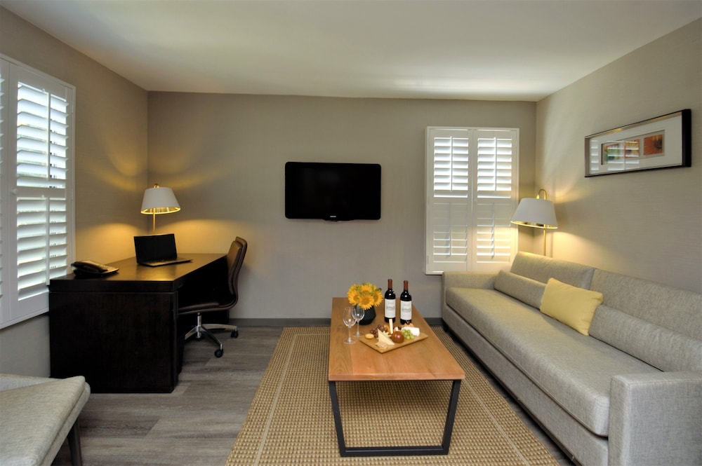 Hotel Indigo Napa Valley by IHG - photo 18