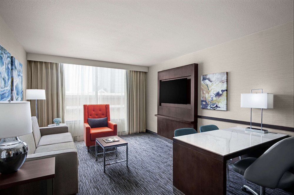 Embassy Suites by Hilton Fort Worth Downtown - photo 6