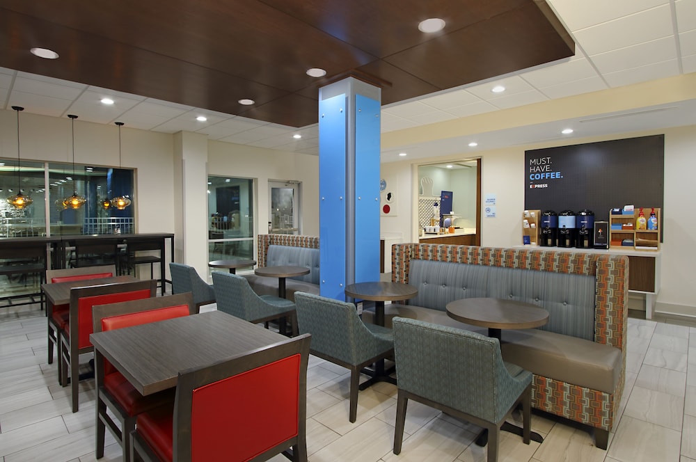 Holiday Inn Express & Suites Lake Charles South Casino Area by IHG - photo 80