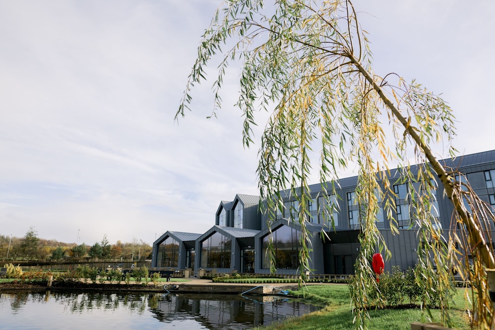 Crow Wood Hotel & Spa Resort - carbon neutral hotel in Burnley