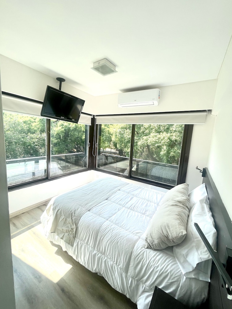 Golf Tower Suites & Apartments — hotel near Aeroparque Jorge Newbery