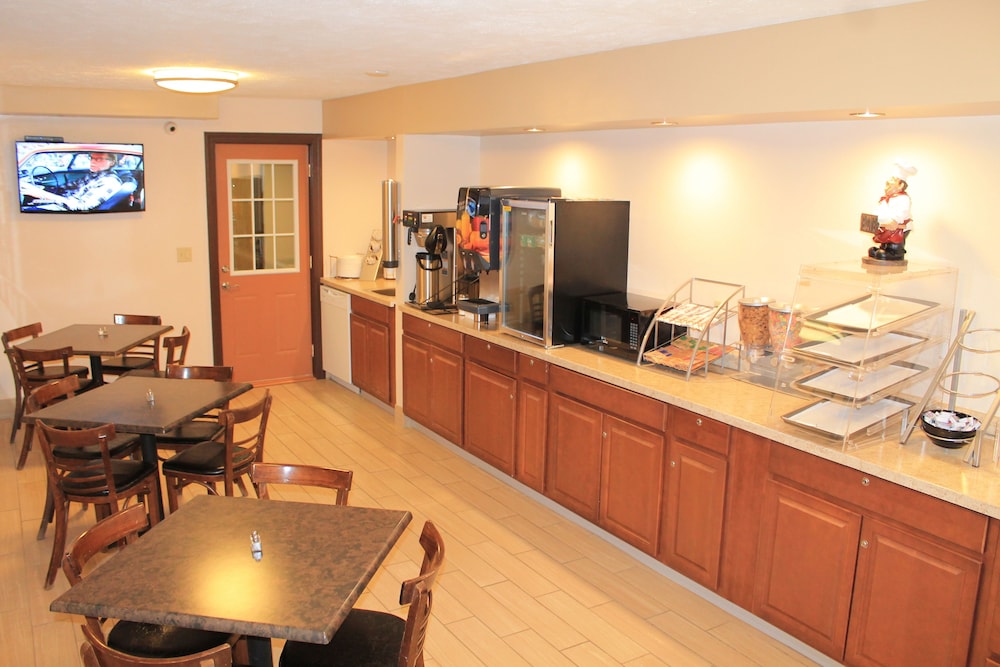 Eco Lux Inn - photo 32