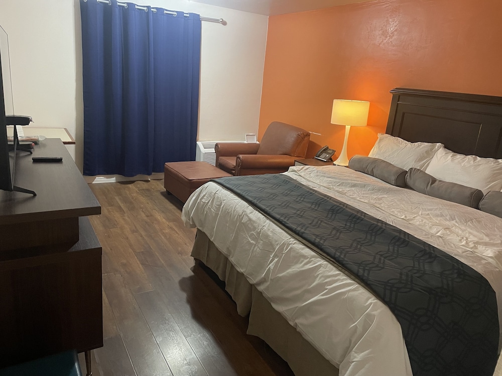 B&J Hotel and Apartment - photo 6