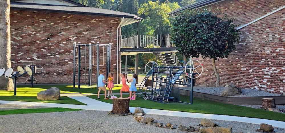 Sunrise Garden Suites - photo 17