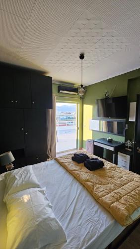 Kind Chloe Deluxe Studio Athens View From the 5th Floor — 4-Star Luxury Hotel in Nea Ionia, Greece