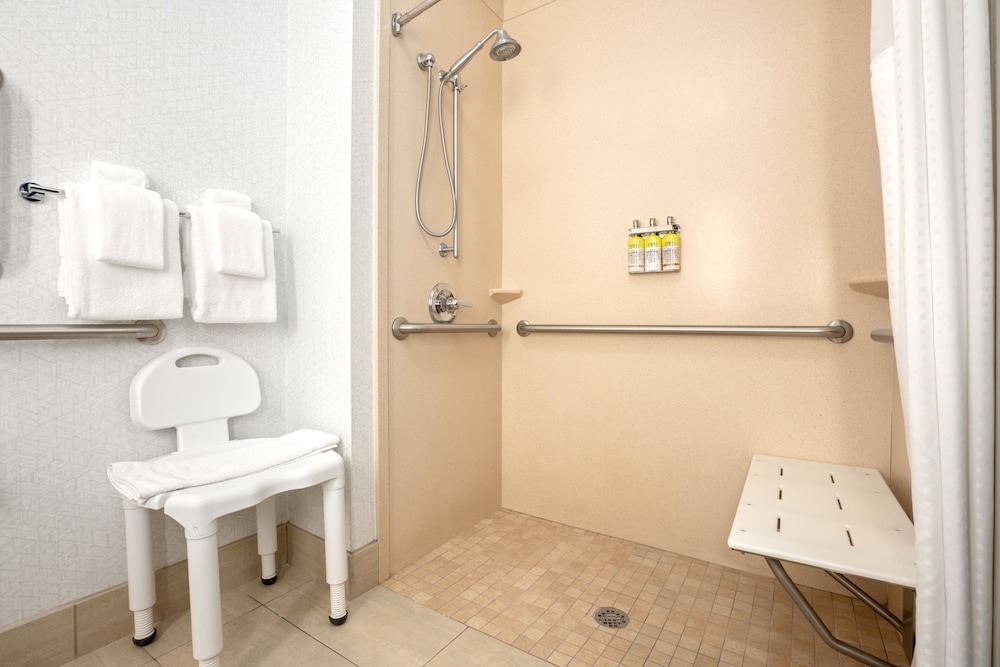 Holiday Inn Express & Suites Marysville by IHG - photo 12
