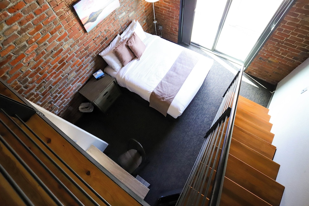 The Hotel Sturgis - photo 25