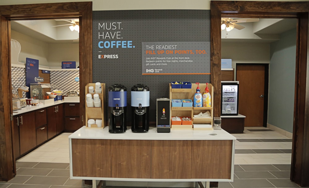 Holiday Inn Express Hotel & Suites Texas City by IHG - photo 17