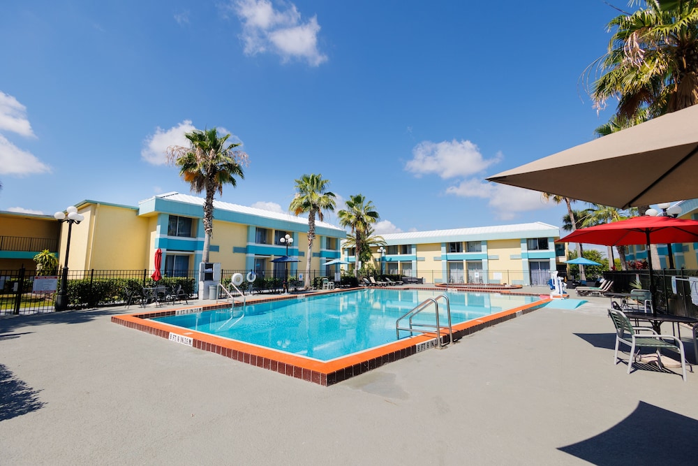 Garnet Inn & Suites Orlando - photo 122