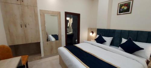 Hotel Dreamland Inn in Basi, India