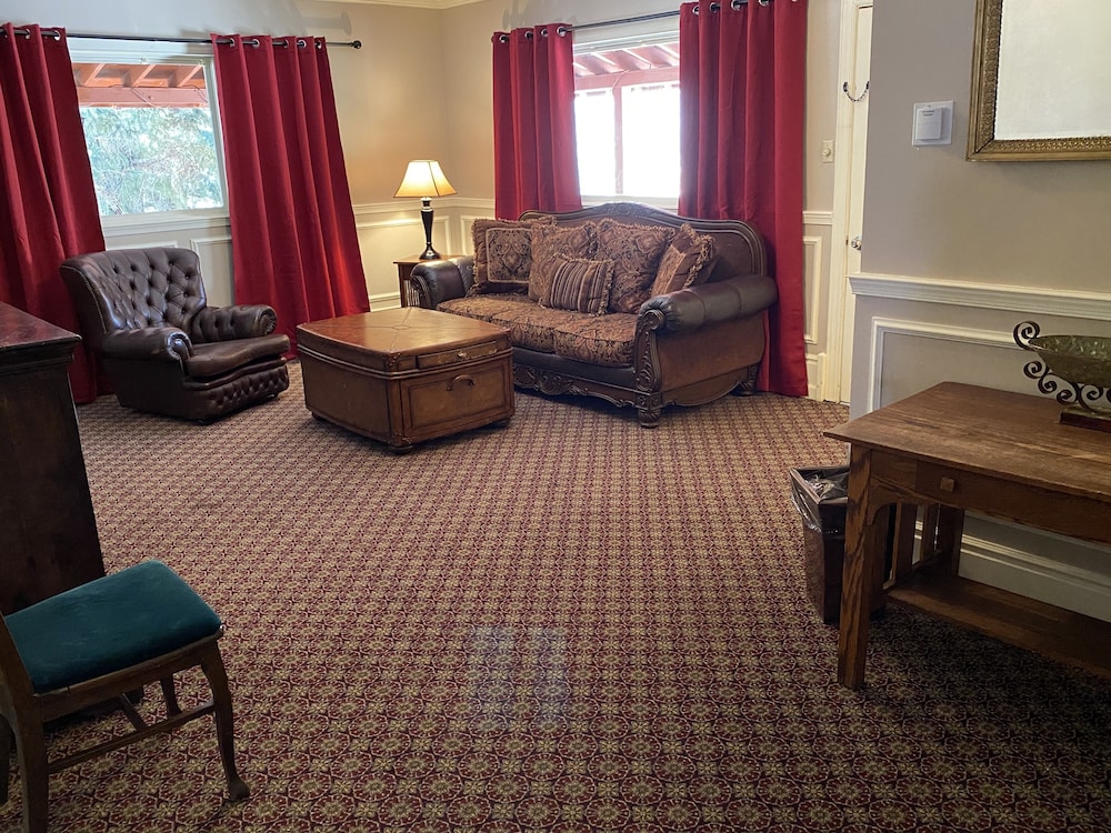 The Historic Redstone Inn - photo 6