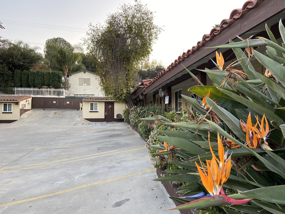 El Patio Inn Near Universal Studios Hollywood - photo 59