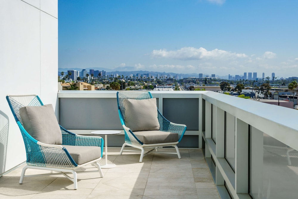 Hampton Inn & Suites Santa Monica - photo 30