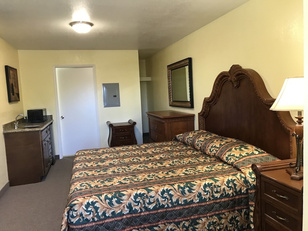 Hacienda Motel - photo 6