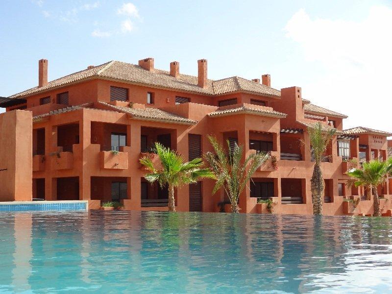 Lorca Golf Resort - carbon neutral hotel in Lorca