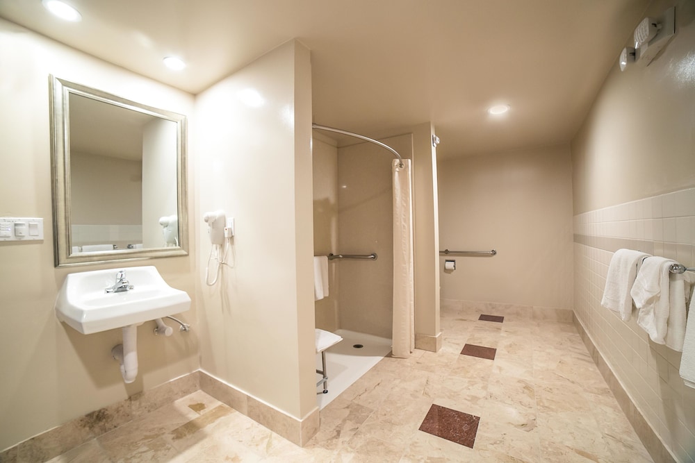 Hotel Clariana - photo 13