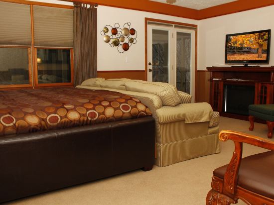 Eight Gables Inn - photo 16
