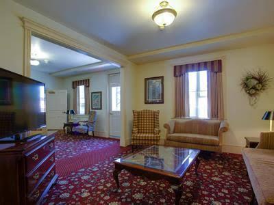 IHG Army Hotels Carlisle Barracks - photo 12