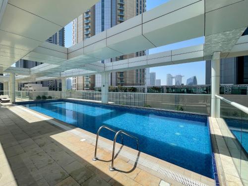 Beautiful & Bright 2BR kids 7min to Dubai Mall — 4-Star Luxury Hotel in Dubai, United Arab Emirates