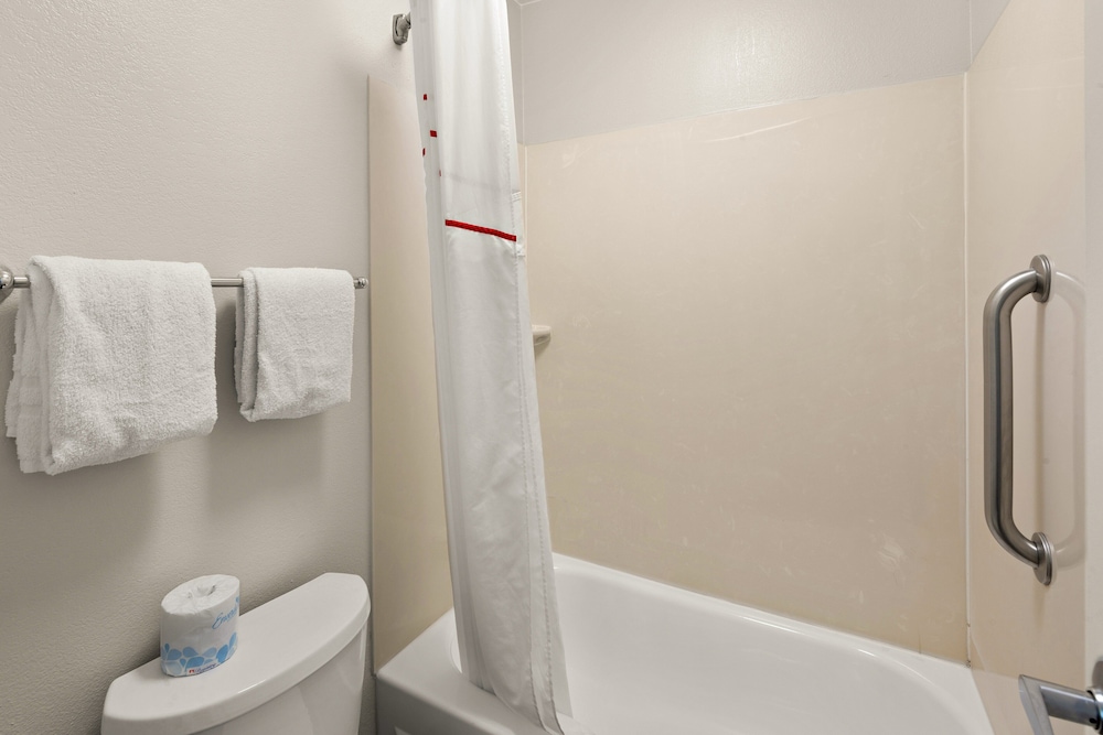 Red Roof Inn Binghamton Johnson City - photo 21