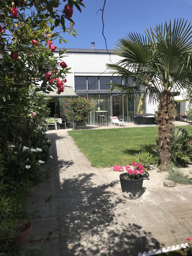 Loft Zen Bordeaux in Bordeaux, France