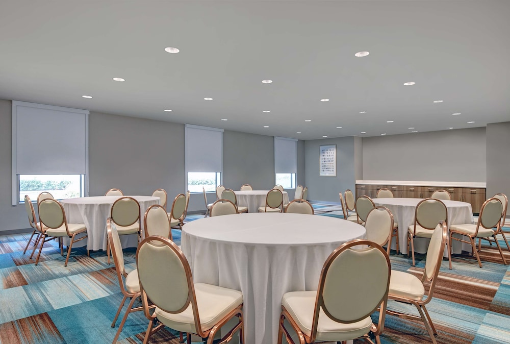 Home2 Suites by Hilton Bordentown - photo 44